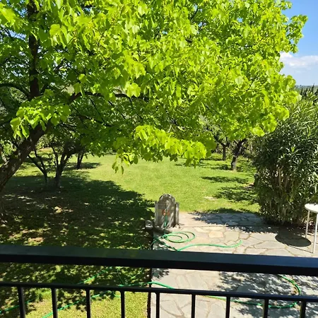 Lidden Tree بيت للعطل Peraía