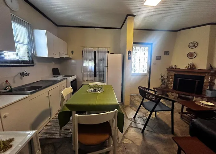 Lidden Tree * Peraía